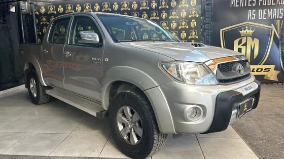 TOYOTA HILUX 3.0 SRV 4X4 CD 16V TURBO INTERCOOLER DIESEL 4P AUTOMÁTICO