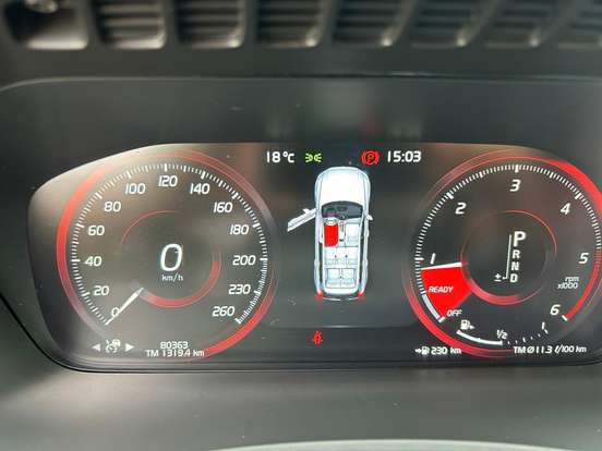 VOLVO-XC90-2.0 D5 DIESEL MOMENTUM AWD GEARTRONIC VOLVO-XC90-2018