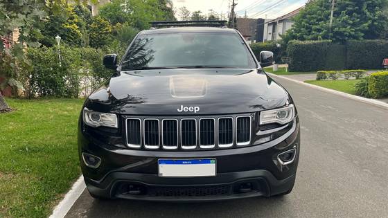 JEEP GRAND CHEROKEE 3.6 LAREDO 4X4 V6 24V GASOLINA 4P AUTOMÁTICO