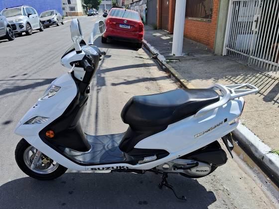 SUZUKI BURGMAN i 