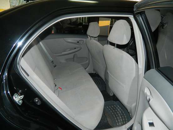 TOYOTA-COROLLA-2010