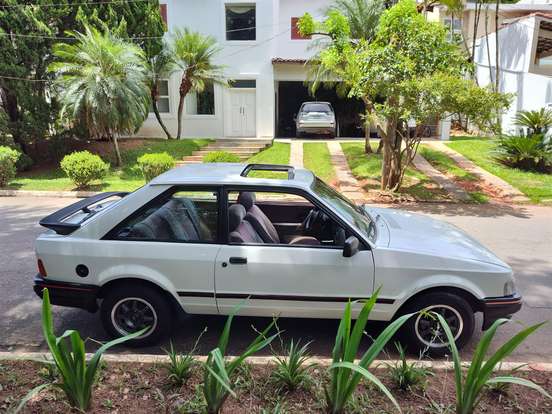 FORD-ESCORT-1988