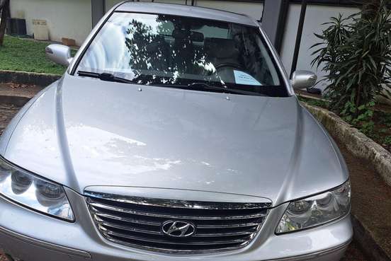 HYUNDAI-AZERA-2008
