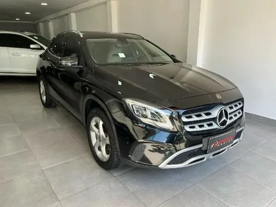 MERCEDES-BENZ GLA 200 1.6 CGI FLEX ADVANCE 7G-DCT