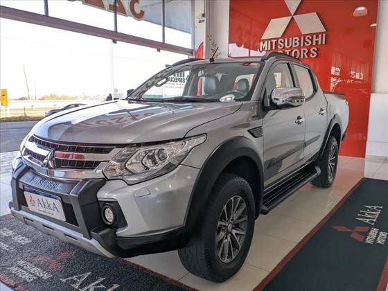 MITSUBISHI L200 TRITON 2.4 16V TURBO DIESEL SPORT HPE-S CD 4P 4X4 AUTOMÁTICO