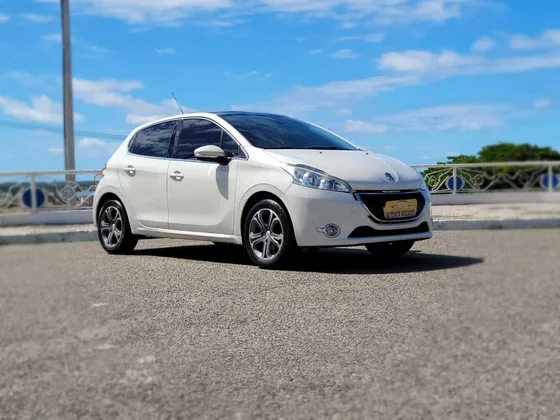 PEUGEOT 208 1.6 GRIFFE 16V FLEX 4P AUTOMÁTICO