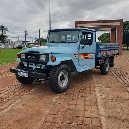 TOYOTA BANDEIRANTE 4.0 OJ55LP-BL3 4X4 CS DIESEL 2P MANUAL