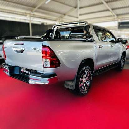 TOYOTA-HILUX-2.7 SRV 4X2 CD 16V FLEX 4P AUTOMÁTICO TOYOTA-HILUX-2019