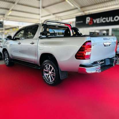 TOYOTA-HILUX-2.7 SRV 4X2 CD 16V FLEX 4P AUTOMÁTICO TOYOTA-HILUX-2019