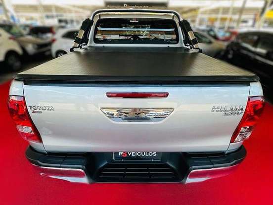 TOYOTA-HILUX-2.7 SRV 4X2 CD 16V FLEX 4P AUTOMÁTICO TOYOTA-HILUX-2019