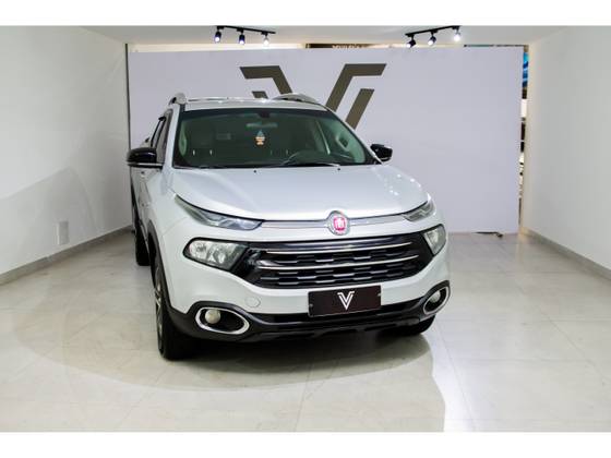 FIAT TORO 2.0 16V TURBO DIESEL VOLCANO 4WD AT9