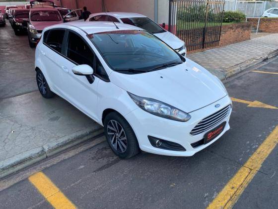 FORD FIESTA 1.6 SE HATCH 16V FLEX 4P MANUAL