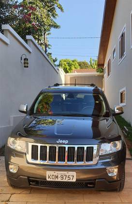 JEEP GRAND CHEROKEE 3.6 LAREDO 4X4 V6 24V GASOLINA 4P AUTOMÁTICO