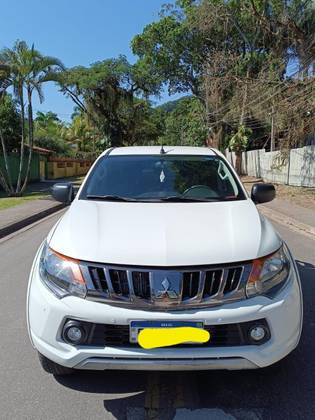 MITSUBISHI L200 TRITON 2.4 16V TURBO DIESEL SPORT GLS CD 4P 4X4 AUTOMÁTICO