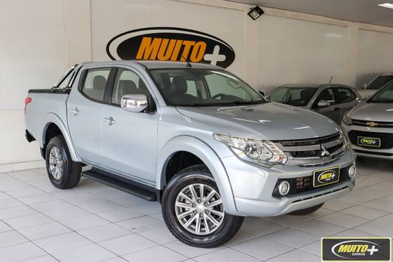 MITSUBISHI L200 TRITON 2.4 16V TURBO DIESEL SPORT HPE-S CD 4P 4X4 AUTOMÁTICO