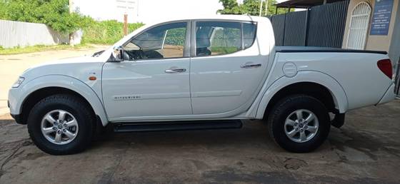 MITSUBISHI L200 TRITON 3.2 HPE 4X4 CD 16V TURBO INTERCOOLER DIESEL 4P AUTOMÁTICO