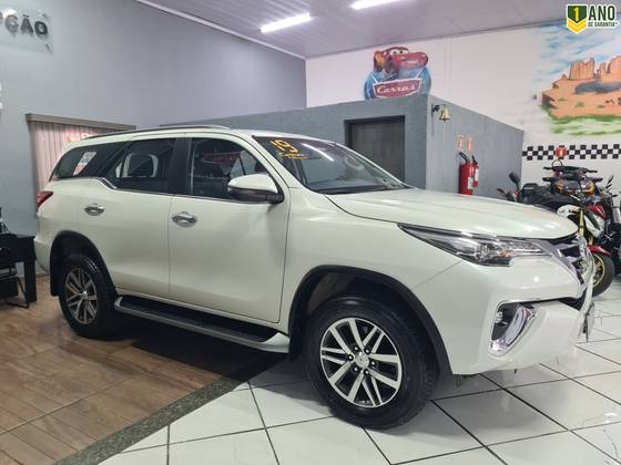 TOYOTA HILUX SW4 2.8 SRX 4X4 16V TURBO INTERCOOLER DIESEL 4P AUTOMÁTICO
