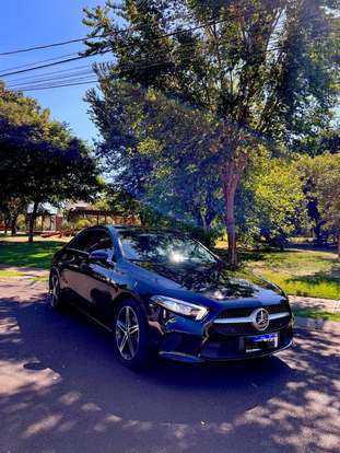 MERCEDES-BENZ-A 200-2019