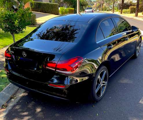 MERCEDES-BENZ-A 200-2019