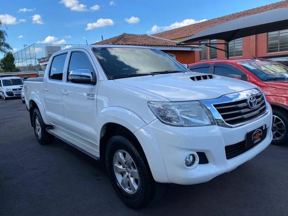 TOYOTA HILUX 3.0 SRV TOP 4X4 CD 16V TURBO INTERCOOLER DIESEL 4P AUTOMÁTICO