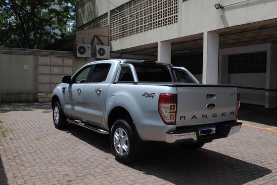 FORD RANGER 3.2 XLT 4X4 CD 20V DIESEL 4P AUTOMÁTICO
