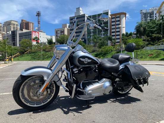 HARLEY-DAVIDSON-SOFTAIL FAT BOY-2019