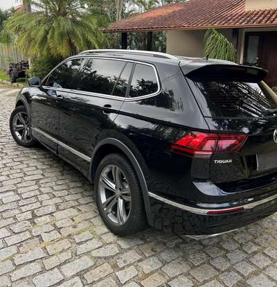 VOLKSWAGEN-TIGUAN-2019