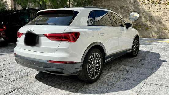 AUDI-Q3-2021