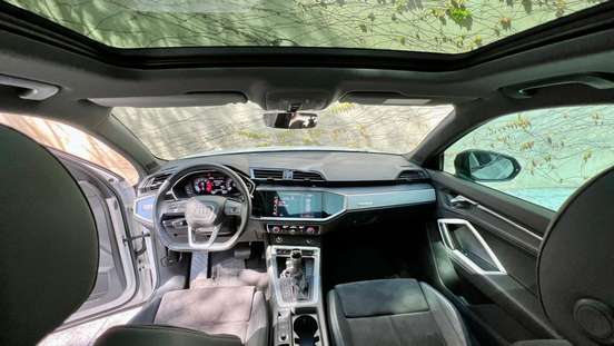 AUDI-Q3-2021