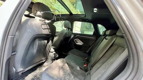AUDI-Q3-2021