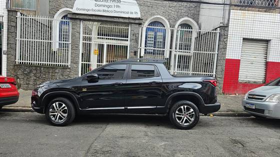 FIAT TORO 2.0 16V TURBO DIESEL FREEDOM 4WD AT9