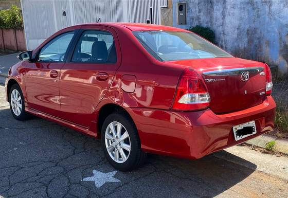 TOYOTA ETIOS 1.5 XLS SEDAN 16V FLEX 4P AUTOMÁTICO