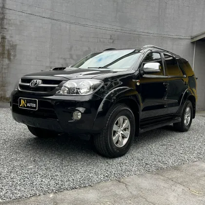 TOYOTA HILUX SW4 3.0 SRV 4X4 16V TURBO INTERCOOLER DIESEL 4P AUTOMÁTICO