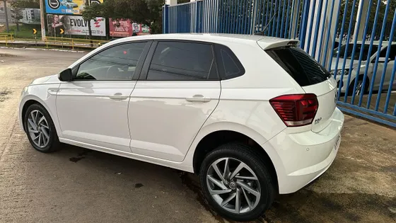 VOLKSWAGEN POLO 1.0 200 TSI HIGHLINE AUTOMÁTICO