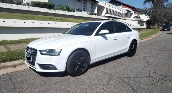 AUDI A4 2.0 TFSI ATTRACTION 180CV GASOLINA 4P MULTITRONIC