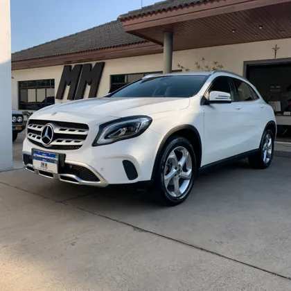 MERCEDES-BENZ GLA 200 1.6 CGI FLEX ADVANCE 7G-DCT