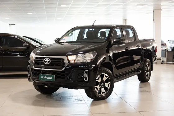 TOYOTA HILUX 2.8 SR 4X4 CD 16V DIESEL 4P AUTOMÁTICO