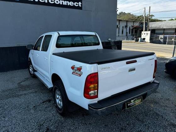 TOYOTA HILUX 2.5 STD 4X4 CD 16V TURBO DIESEL 4P MANUAL