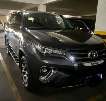 TOYOTA HILUX SW4 2.8 SRX 4X4 16V TURBO INTERCOOLER DIESEL 4P AUTOMÁTICO