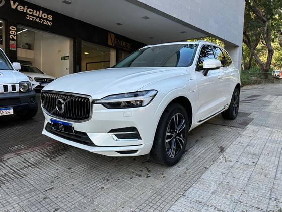 VOLVO XC60 2.0 T8 HYBRID MOMENTUM AWD GEARTRONIC