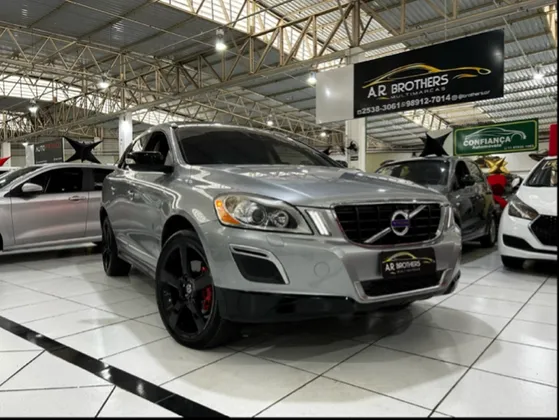 VOLVO XC60 2.0 T5 R DESIGN TURBO GASOLINA 4P AUTOMÁTICO