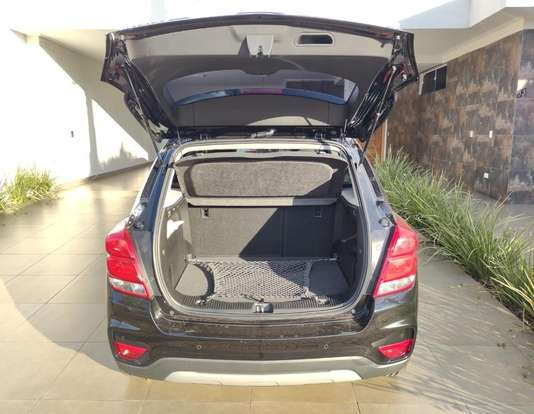 CHEVROLET-TRACKER-2017