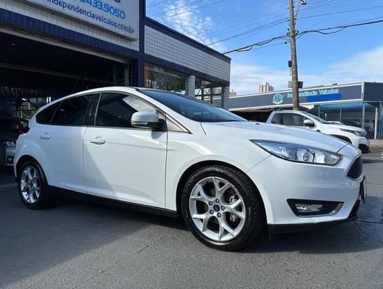 FORD FOCUS 2.0 SE 16V FLEX 4P POWERSHIFT