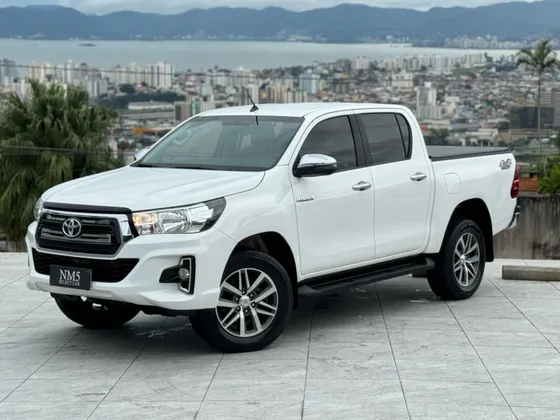 TOYOTA HILUX 2.8 SRV 4X4 CD 16V DIESEL 4P AUTOMÁTICO