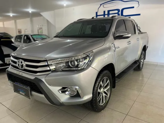 TOYOTA HILUX 2.8 SRX 4X4 CD 16V DIESEL 4P AUTOMÁTICO