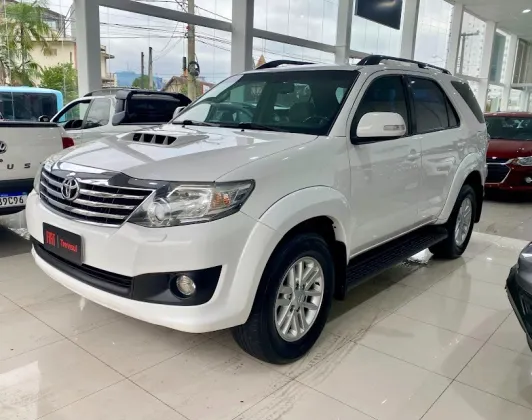 TOYOTA HILUX SW4 3.0 SRV 4X4 16V TURBO INTERCOOLER DIESEL 4P AUTOMÁTICO
