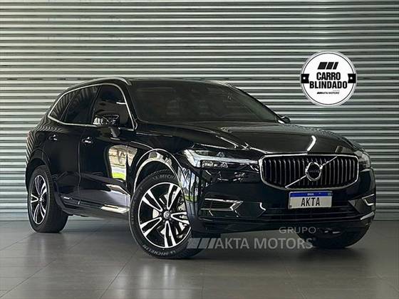 VOLVO XC60 2.0 T8 HYBRID MOMENTUM AWD GEARTRONIC