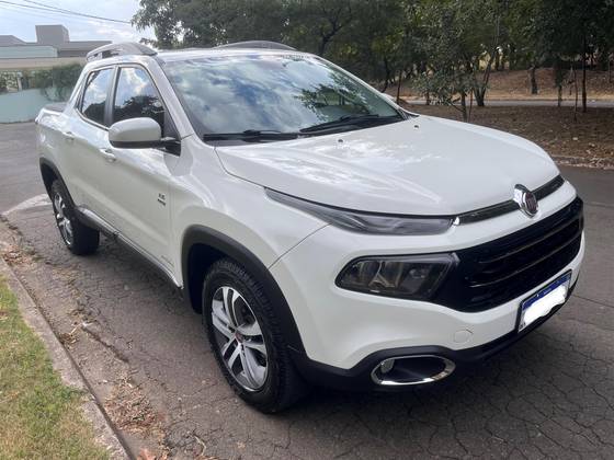 FIAT TORO 2.4 16V MULTIAIR FLEX FREEDOM AT9