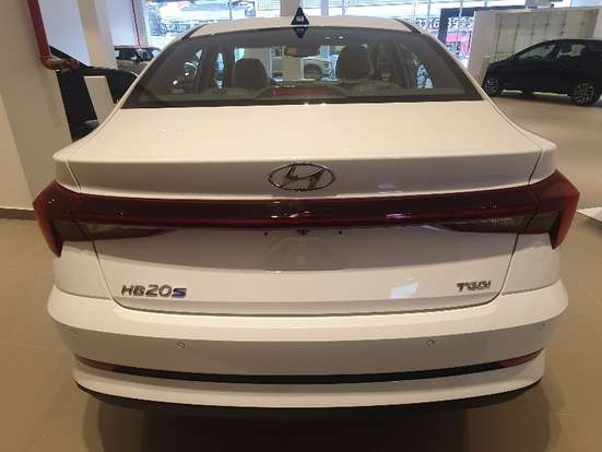 HYUNDAI-HB20S-2023