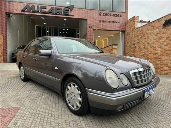 MERCEDES-BENZ E 320 3.2 ELEGANCE V6 GASOLINA 4P AUTOMÁTICO